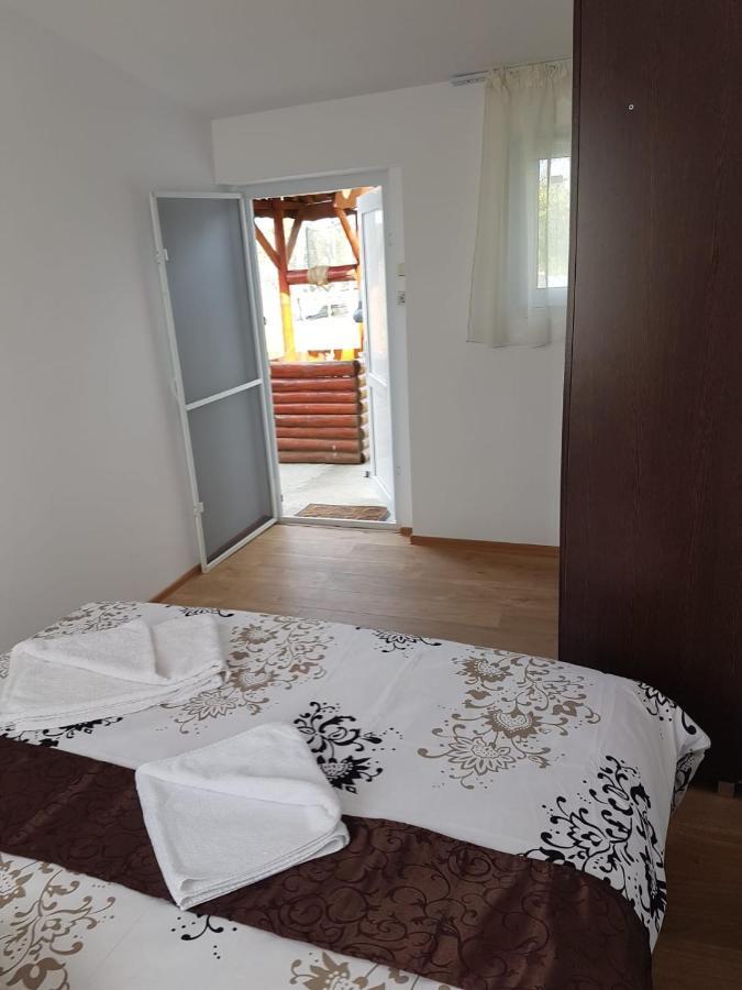 מלון Ostrov Casa Antonia Si Maria מראה חיצוני תמונה